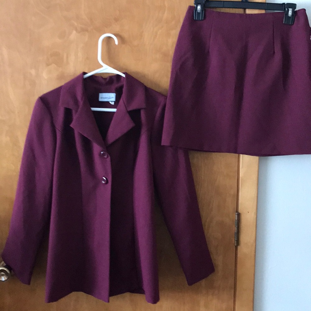 Breaking loose 2 piece.  Jacket and skirt